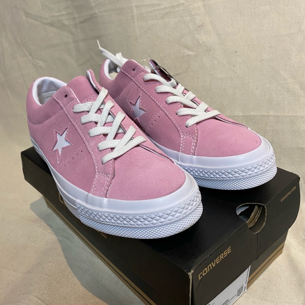 Pink/ white Converse